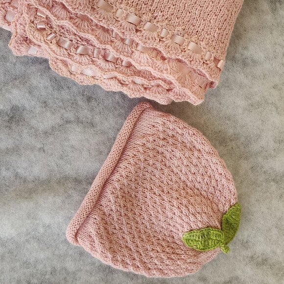 Pink knitted baby alpaca blanket hand made with matching cap - Picture 3 of 7